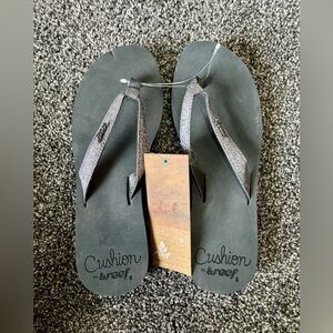 Reef Women's Star Cushion Sassy Sandal Silver/Gray Glitter Size 9 NWT